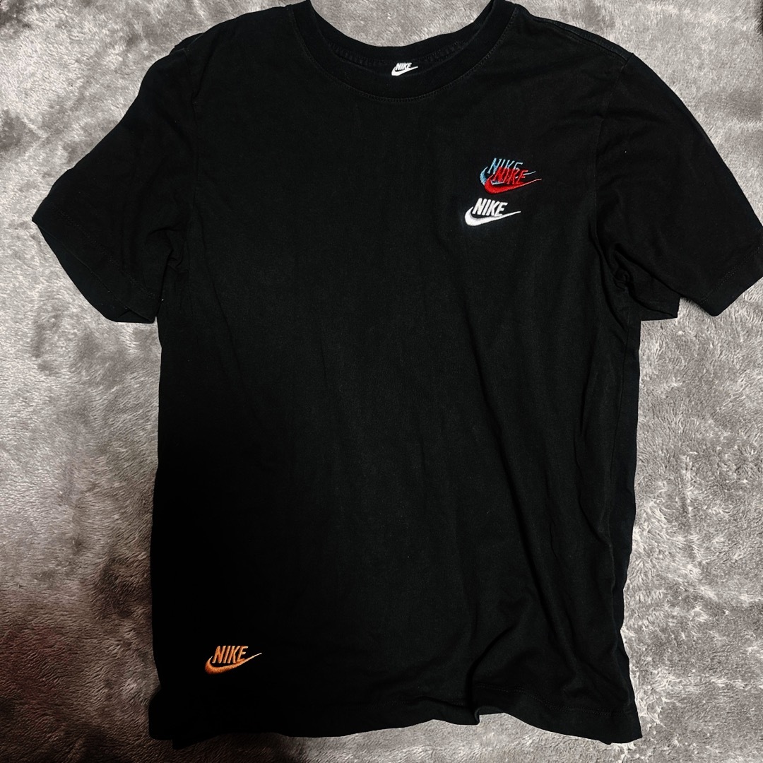 NIKE(ナイキ)のNIKE Ｔシャツ　M レディースのトップス(Tシャツ(長袖/七分))の商品写真