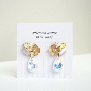 先着1名様限定》雫クリスタルABのyellow flower bijouピアス(ピアス)