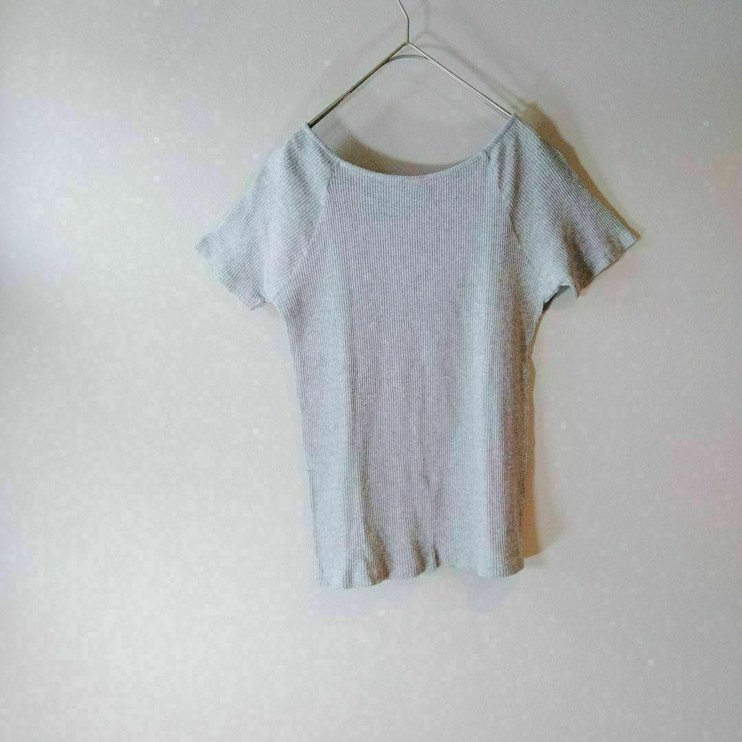 UNIQLO ユニクロ　ストライプ　Tシャツ　小さめ　綿使用　グレー　L レディースのトップス(Tシャツ(半袖/袖なし))の商品写真