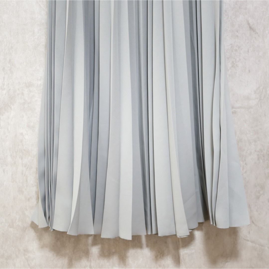 Graphpaper(グラフペーパー)の美品 Graphpaper Satin long pleats skirt レディースのスカート(ロングスカート)の商品写真