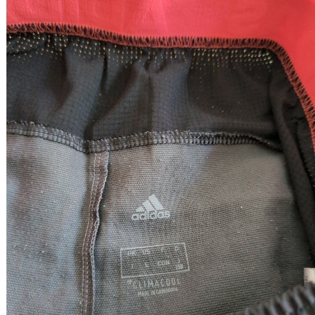 adidas(アディダス)のadidas　後ろ姿もおしゃれなハーフパンツ　150cm キッズ/ベビー/マタニティのキッズ服男の子用(90cm~)(パンツ/スパッツ)の商品写真