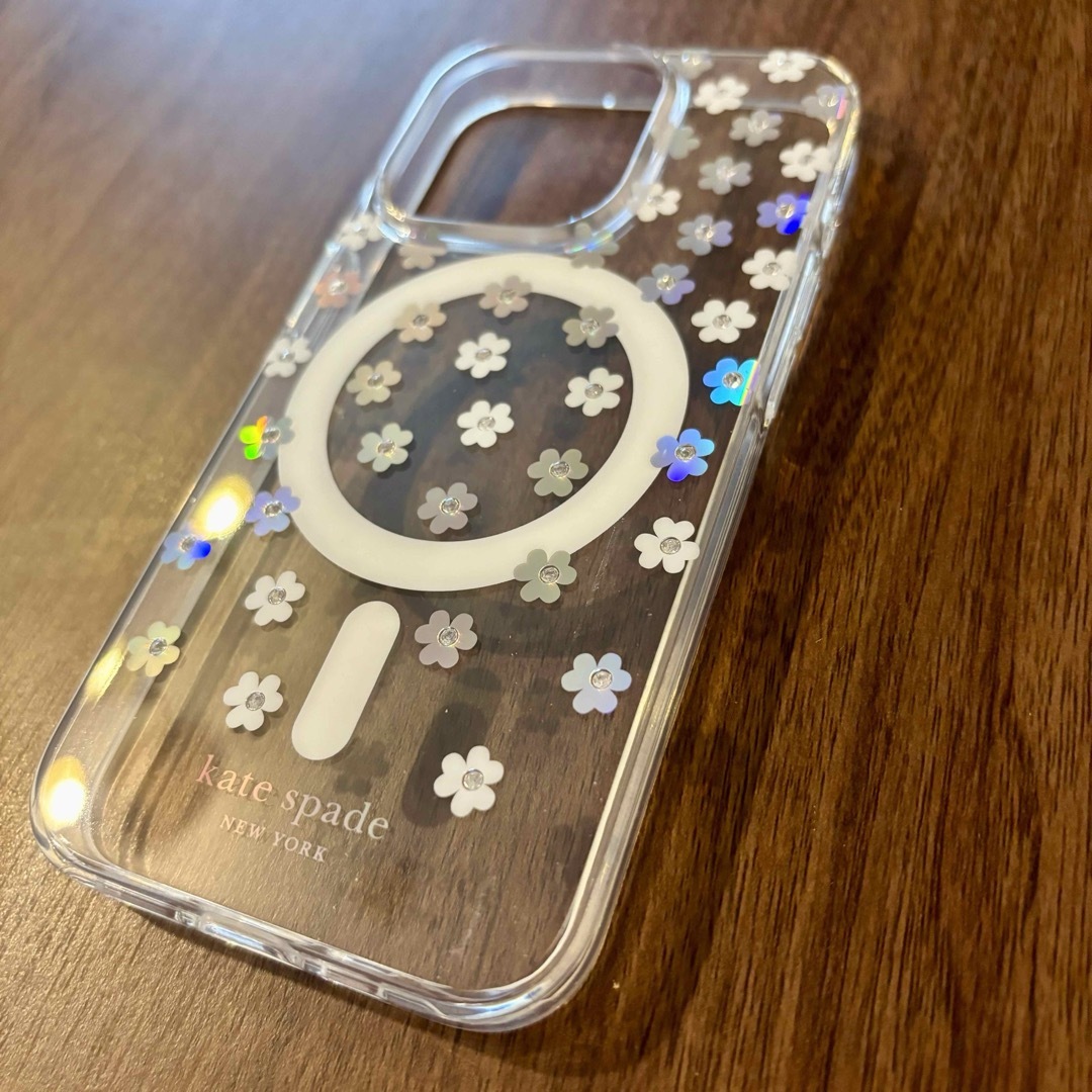 kate spade new york(ケイトスペードニューヨーク)の【katespade】 iPhone15Proケース カラフルフラワー スマホ/家電/カメラのスマホアクセサリー(iPhoneケース)の商品写真