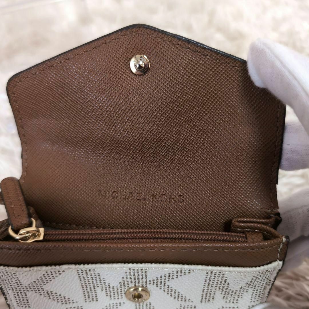 Michael Kors(マイケルコース)のMICHAEL KORSマイケルコース パスケース　ミニウォレット レディースのファッション小物(名刺入れ/定期入れ)の商品写真