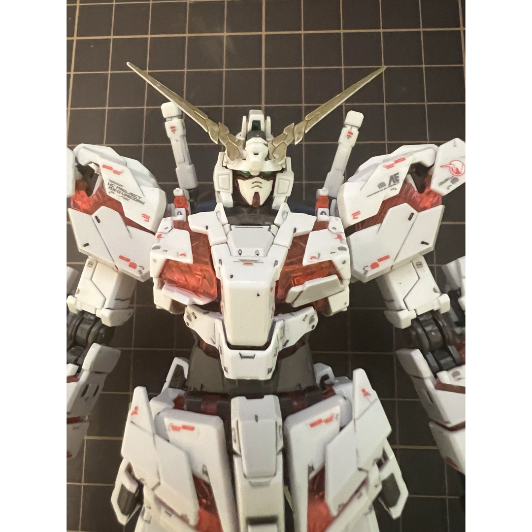 BANDAI(バンダイ)のRG ユニコーンガンダム　ガンプラ完成品 エンタメ/ホビーのおもちゃ/ぬいぐるみ(模型/プラモデル)の商品写真