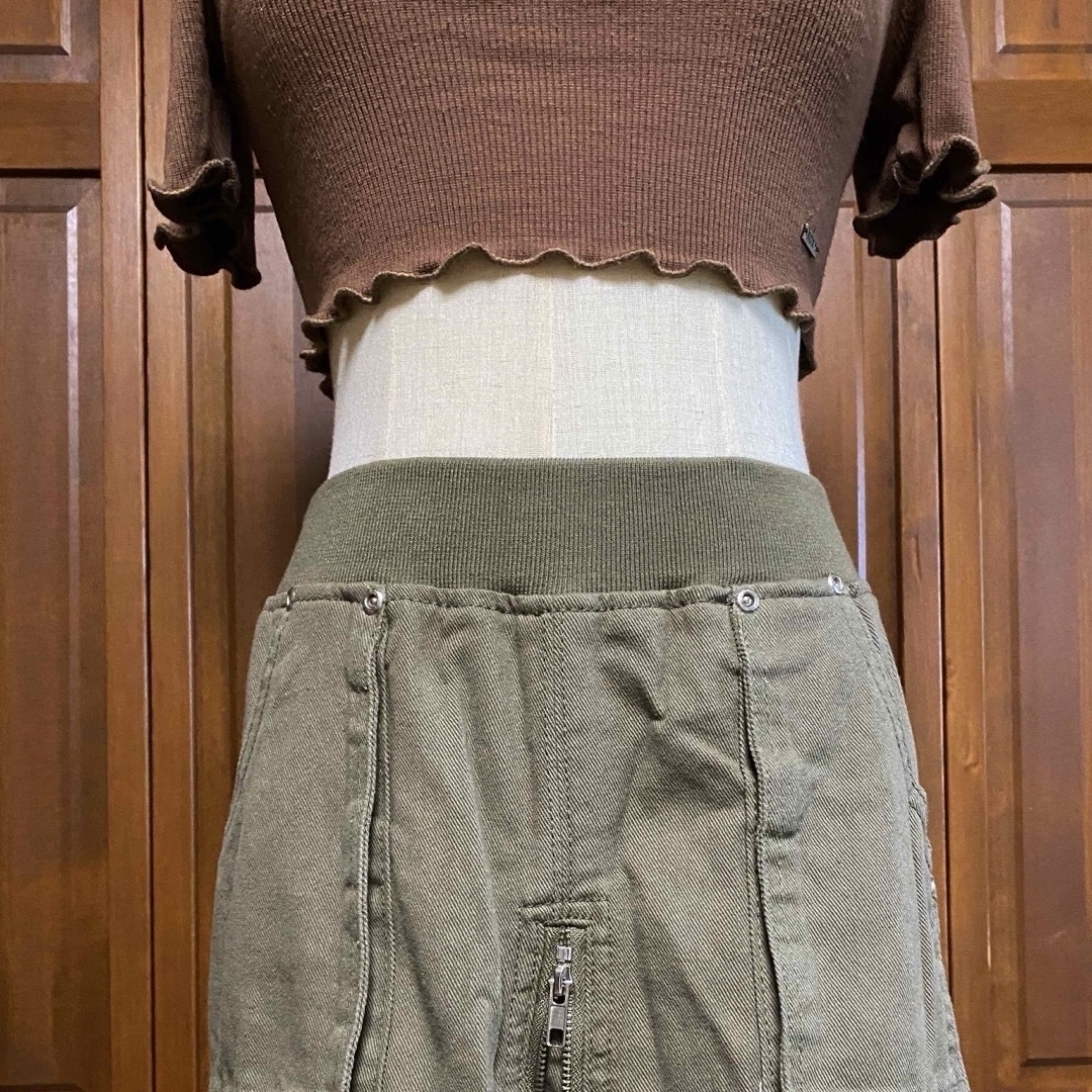 【新品未使用】カーゴスカート カーキ XS-M レディースのスカート(ロングスカート)の商品写真