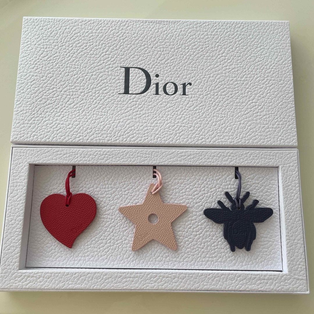 Dior(ディオール)のDior ⭐️ノベルティ チャーム　未使用3個セット  コスメ/美容のコスメ/美容 その他(その他)の商品写真