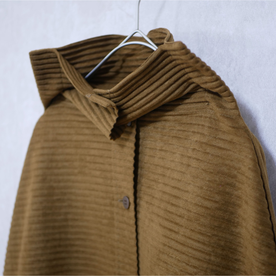 PLEATS PLEASE ISSEY MIYAKE(プリーツプリーズイッセイミヤケ)の美品 ISSEY MIYAKE me プリーツハイネックカーディガン レディースのトップス(カーディガン)の商品写真