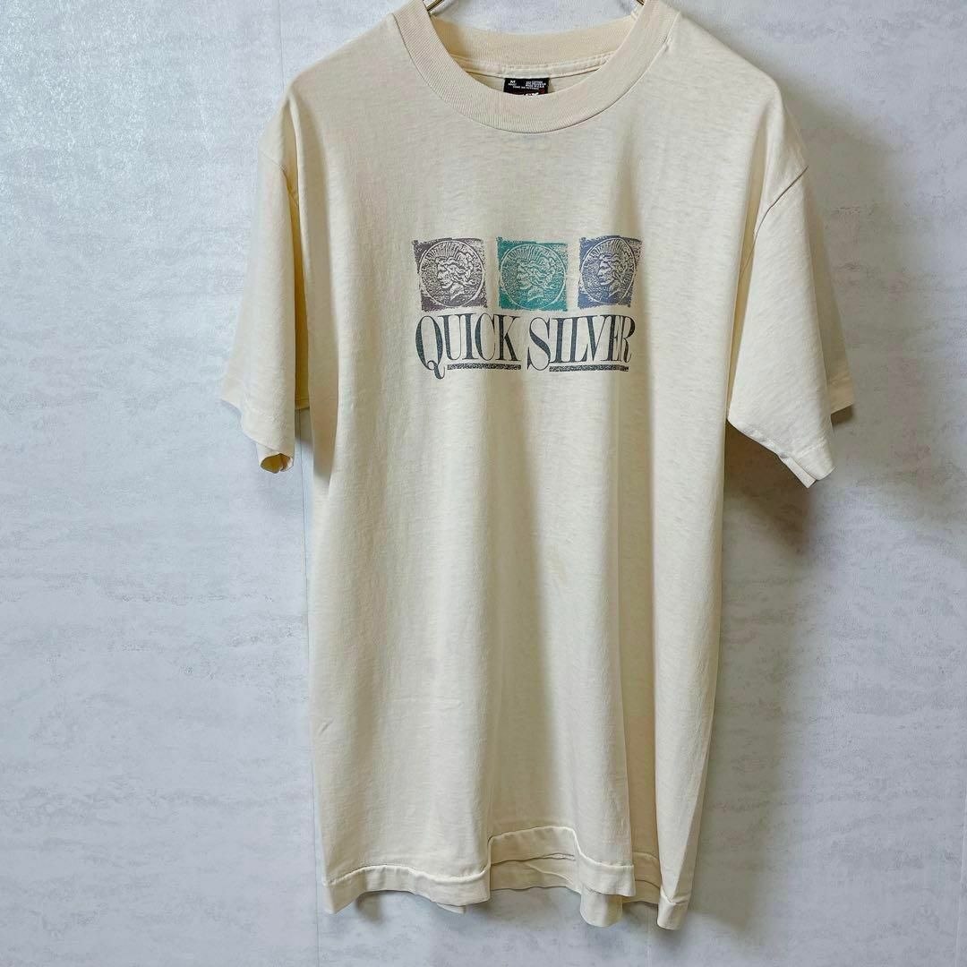 シングルステッチ　クイックシルバー　きなり　サイズＭ　ビンテージＴシャツ　古着 メンズのトップス(Tシャツ/カットソー(半袖/袖なし))の商品写真