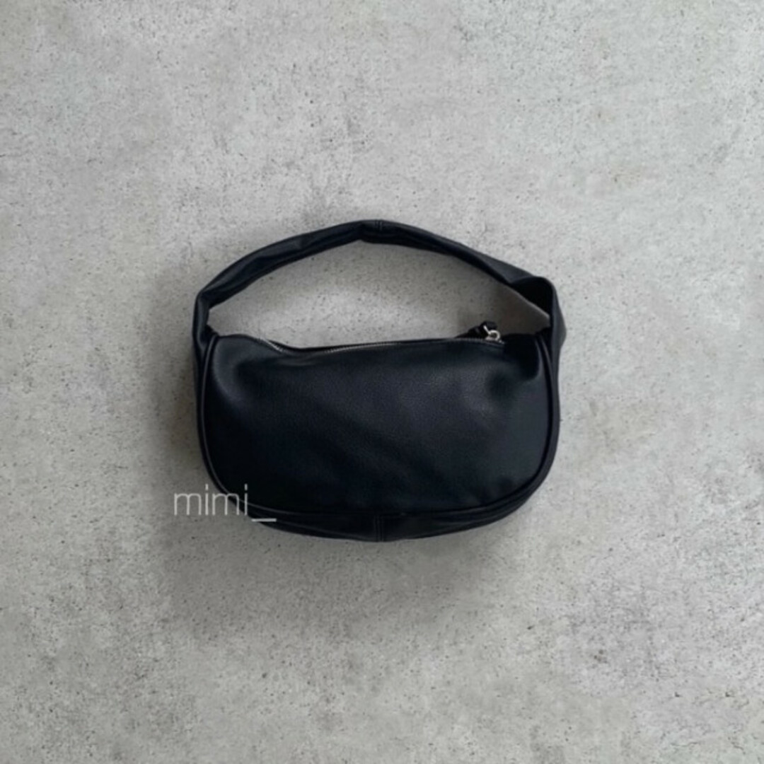 ワンハンドル ムーンバッグ レザー ショルダーバッグ 黒 レディース 海外 通販 レディースのバッグ(ショルダーバッグ)の商品写真