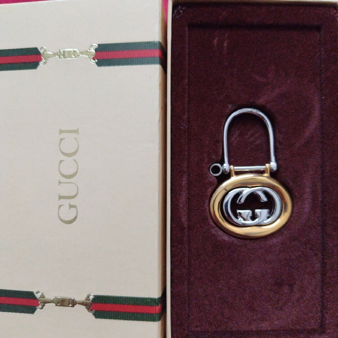Gucci(グッチ)のGUCCIキーホルダー レディースのファッション小物(キーホルダー)の商品写真