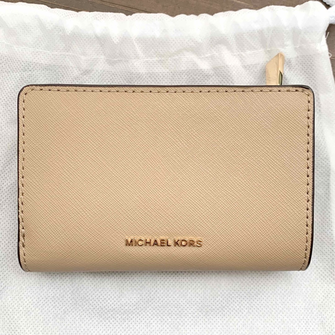 Michael Kors(マイケルコース)の新品未使用 マイケルコース Michael kors 二つ折り財布 キャメル レディースのファッション小物(財布)の商品写真