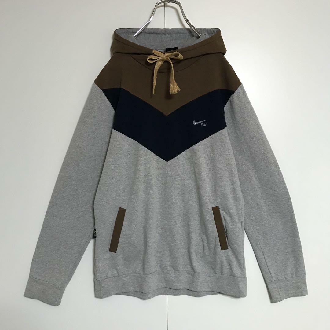 NIKE(ナイキ)の【ヴィンテージ古着】ナイキ　ロゴ入りハイネックパーカー　マルチカラー　C365 レディースのトップス(パーカー)の商品写真