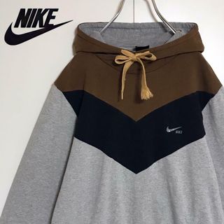 NIKE - 【ヴィンテージ古着】ナイキ　ロゴ入りハイネックパーカー　マルチカラー　C365