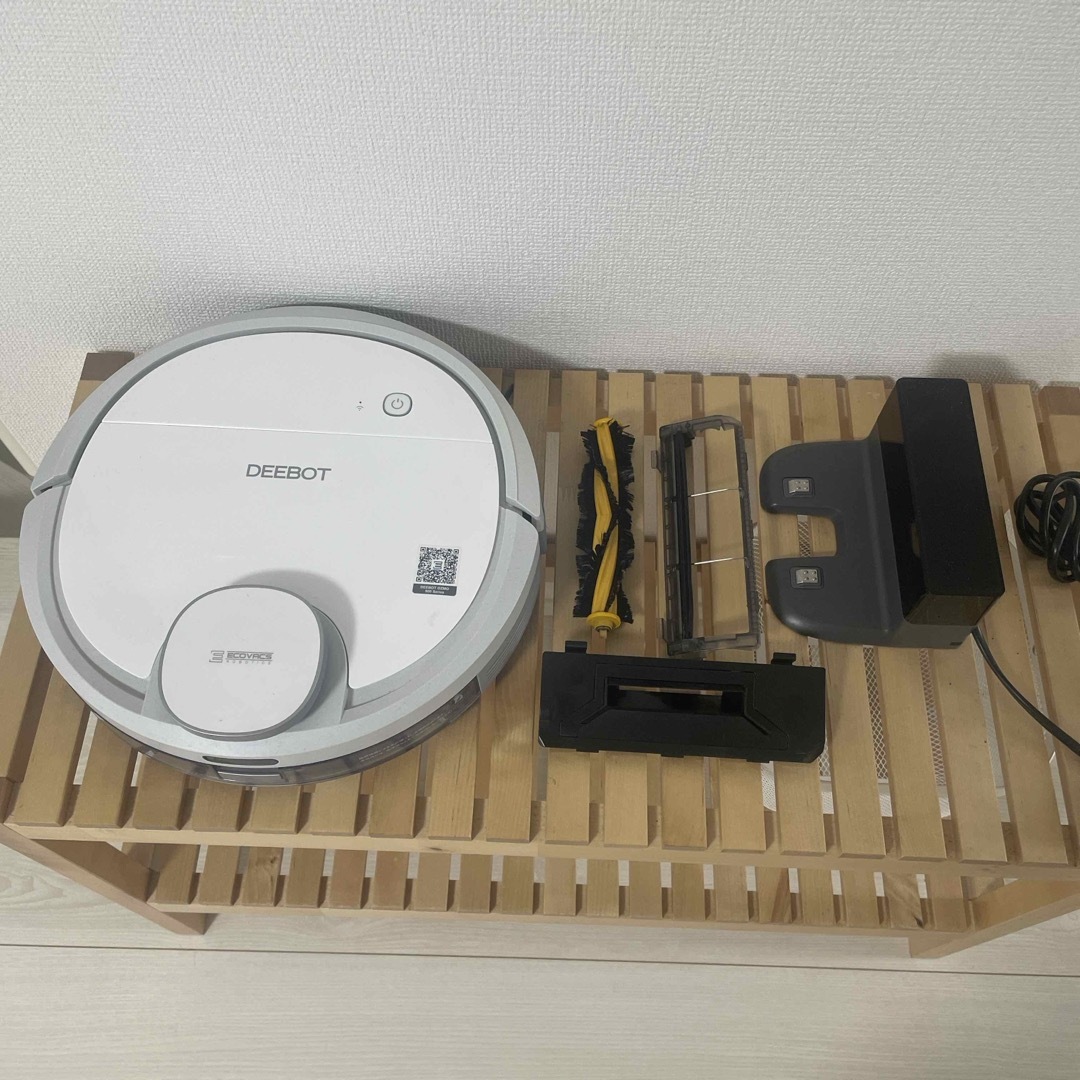 ECOVACS(エコバックス)のDEEBOT OZMO 901 ロボット掃除機 スマホ/家電/カメラの生活家電(掃除機)の商品写真