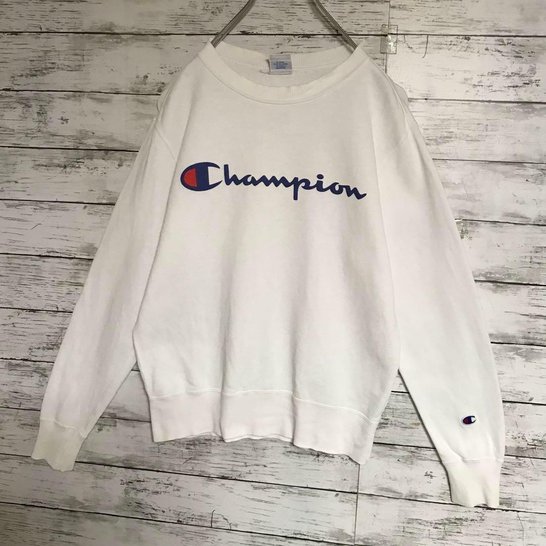 Champion(チャンピオン)の【人気定番】チャンピオン　センターデカロゴスウェット　裏パイル　白　F669 メンズのトップス(スウェット)の商品写真