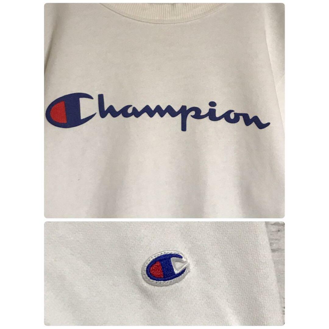 Champion(チャンピオン)の【人気定番】チャンピオン　センターデカロゴスウェット　裏パイル　白　F669 メンズのトップス(スウェット)の商品写真