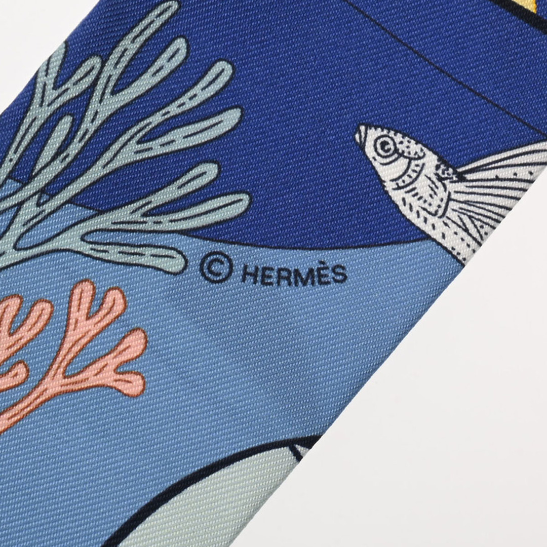 Hermes(エルメス)の新品 エルメス HERMES 064094S レディース スカーフ ブルー シルク100％ ハンドメイドのファッション小物(スカーフ)の商品写真