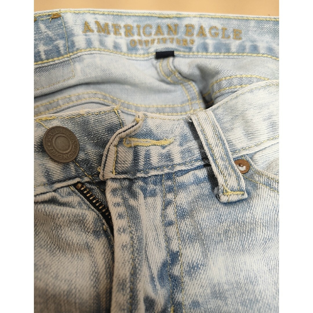 American Eagle(アメリカンイーグル)のダメージジーンズ メンズのパンツ(デニム/ジーンズ)の商品写真