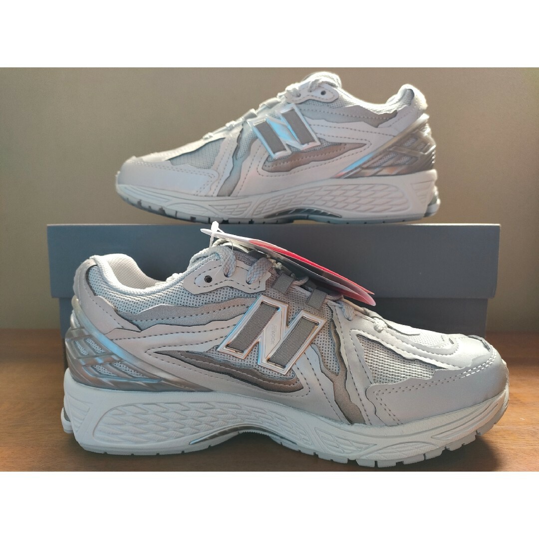 New Balance(ニューバランス)の希少✨限定モデル ニューバランス プロテクションパック M1906DH 25cm レディースの靴/シューズ(スニーカー)の商品写真