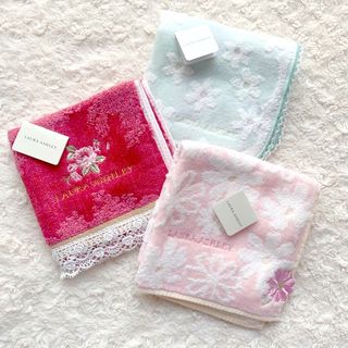 ローラアシュレイ(LAURA ASHLEY)の《未使用》LAURAASHLEY タオルハンカチ(ハンカチ)