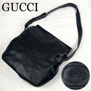 グッチ(Gucci)のGUCCI ショルダーバッグ　インターロッキング　ブラック　レザー　ロゴ型押し(ショルダーバッグ)