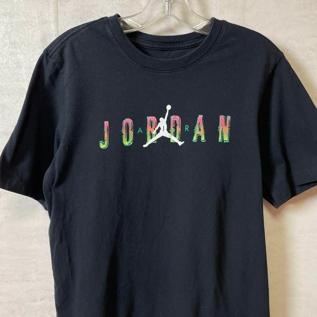 ジョーダン　ナイキNike　サイズＭ　黒ブラック　半袖Ｔシャツ　両面ロゴ　古着 メンズのトップス(Tシャツ/カットソー(半袖/袖なし))の商品写真