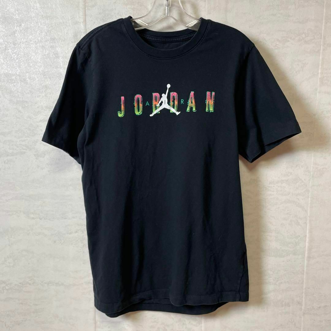 ジョーダン　ナイキNike　サイズＭ　黒ブラック　半袖Ｔシャツ　両面ロゴ　古着 メンズのトップス(Tシャツ/カットソー(半袖/袖なし))の商品写真