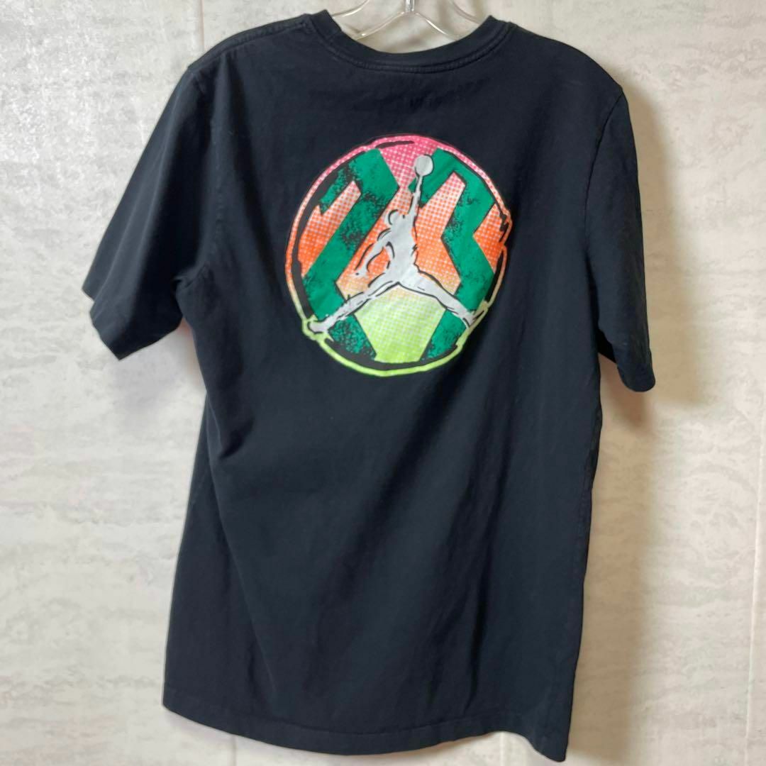 ジョーダン　ナイキNike　サイズＭ　黒ブラック　半袖Ｔシャツ　両面ロゴ　古着 メンズのトップス(Tシャツ/カットソー(半袖/袖なし))の商品写真