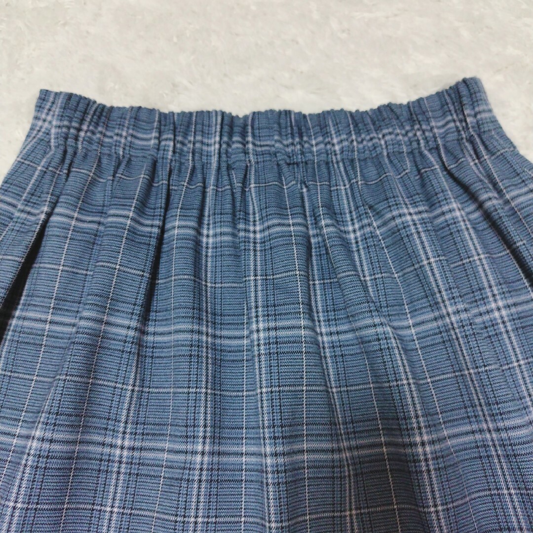 GU(ジーユー)のGU ジーユー 台形 スカート チェックブルー Mサイズ レディースのスカート(ミニスカート)の商品写真