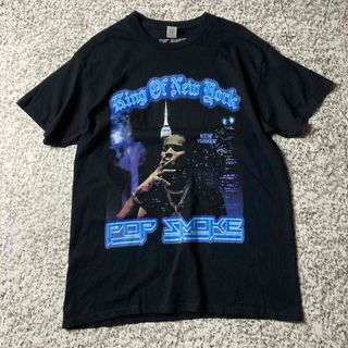 ギルタン(GILDAN)の【グッドレギュラー】ポップスモーク　大判プリント　ラップTシャツ HIPHOP(Tシャツ/カットソー(半袖/袖なし))