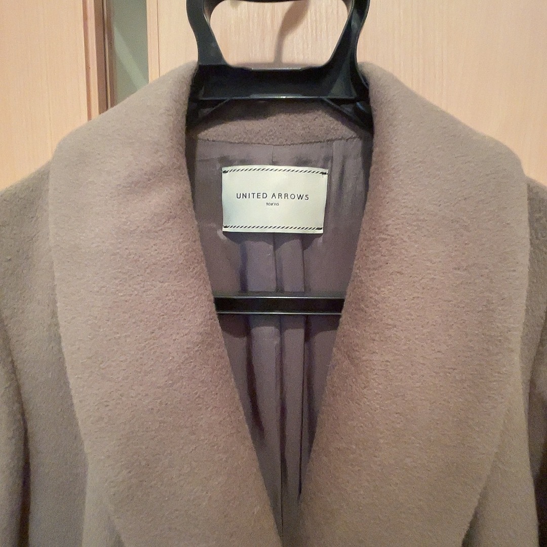 UNITED ARROWS(ユナイテッドアローズ)の専用カバー付き/ユナイテッドアローズ　ショールカラーラップコート レディースのジャケット/アウター(チェスターコート)の商品写真