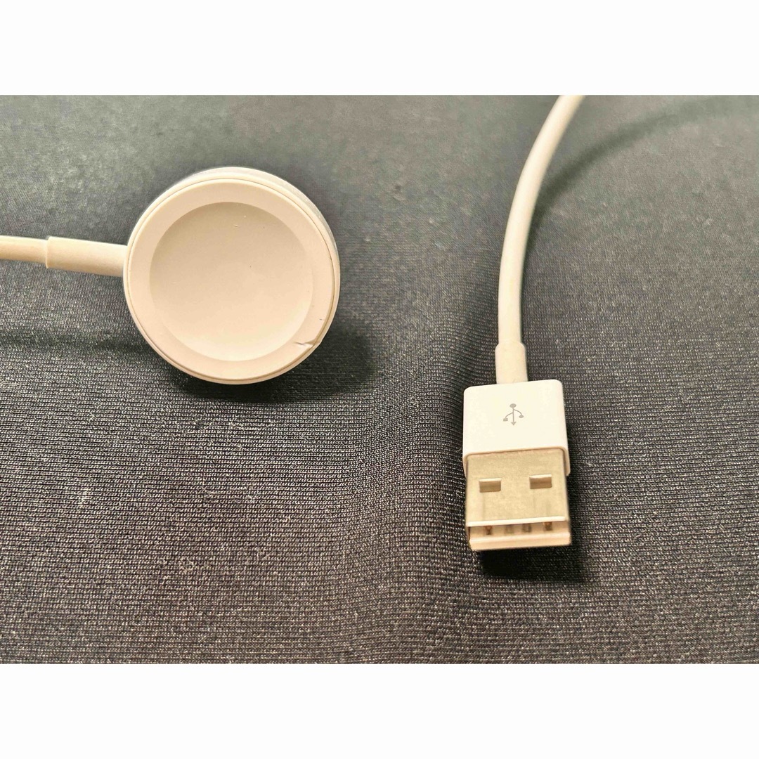 Apple(アップル)のApple Watch 充電コード ケーブル 充電器 アップル USB スマホ/家電/カメラのスマホアクセサリー(その他)の商品写真