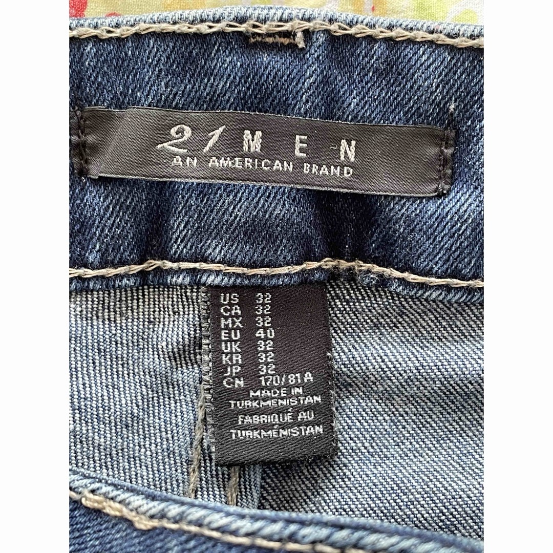 FOREVER 21(フォーエバートゥエンティーワン)のFOREVER 21 MEN フォーエバー21メン　ストレッチデニムハーフパンツ メンズのパンツ(デニム/ジーンズ)の商品写真