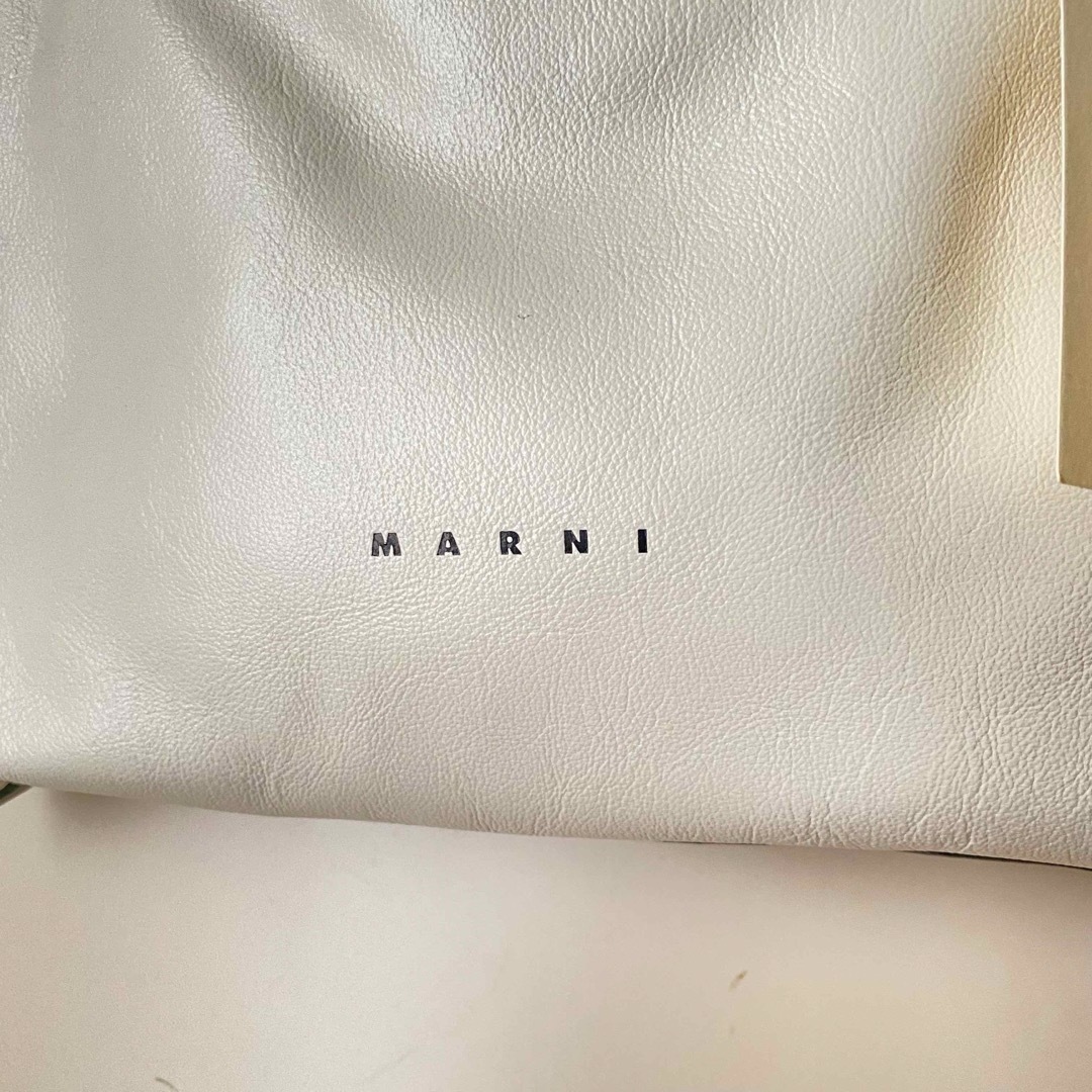 Marni(マルニ)の【MARNI】マルニ ミュゼオ ドローストリングバッグ ショルダーバッグ 新品 レディースのバッグ(ショルダーバッグ)の商品写真