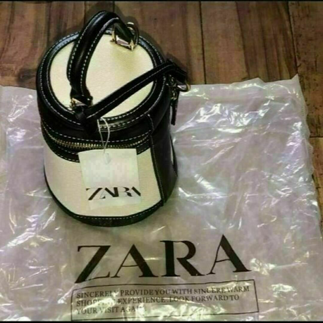 ZARA(ザラ)のZARA ザラ コントラストボックスバッグ ショルダーバッグ レディースのバッグ(ショルダーバッグ)の商品写真