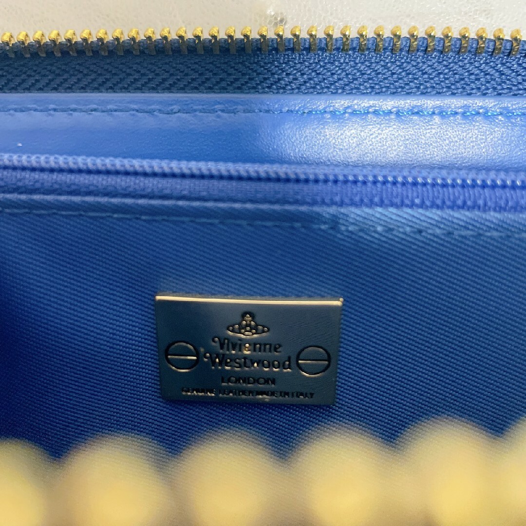 Vivienne Westwood(ヴィヴィアンウエストウッド)の【24時間以内発送】Vivienne Westwood 長財布 青 エナメル レディースのファッション小物(財布)の商品写真