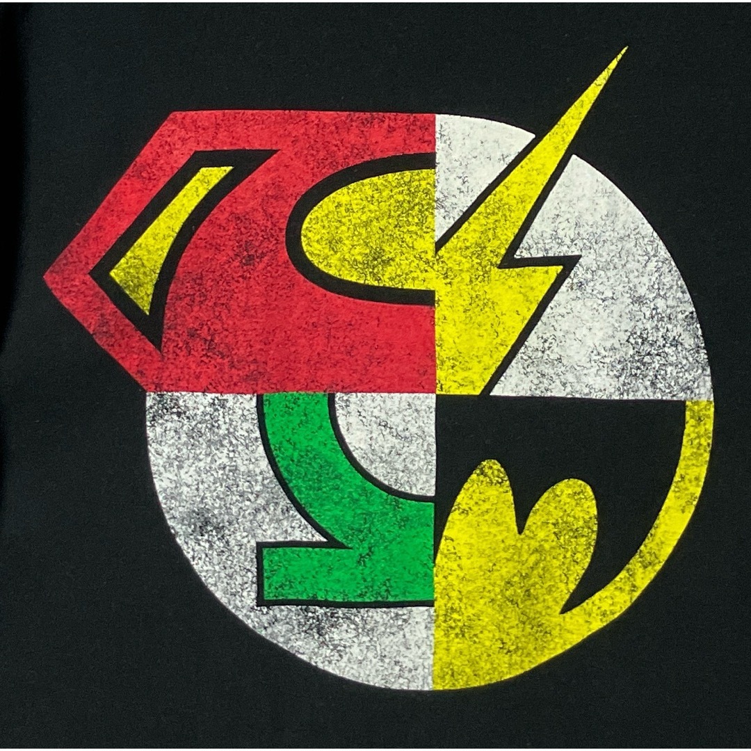 VINTAGE(ヴィンテージ)のUSA古着 DC COMICS ロゴプリント XLsize ブラックTシャツ メンズのトップス(Tシャツ/カットソー(半袖/袖なし))の商品写真