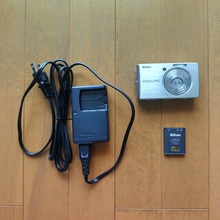 ニコン(Nikon)のNikon COOLPIX S500 デジカメ　ニコン　ソニー　キャノン(コンパクトデジタルカメラ)