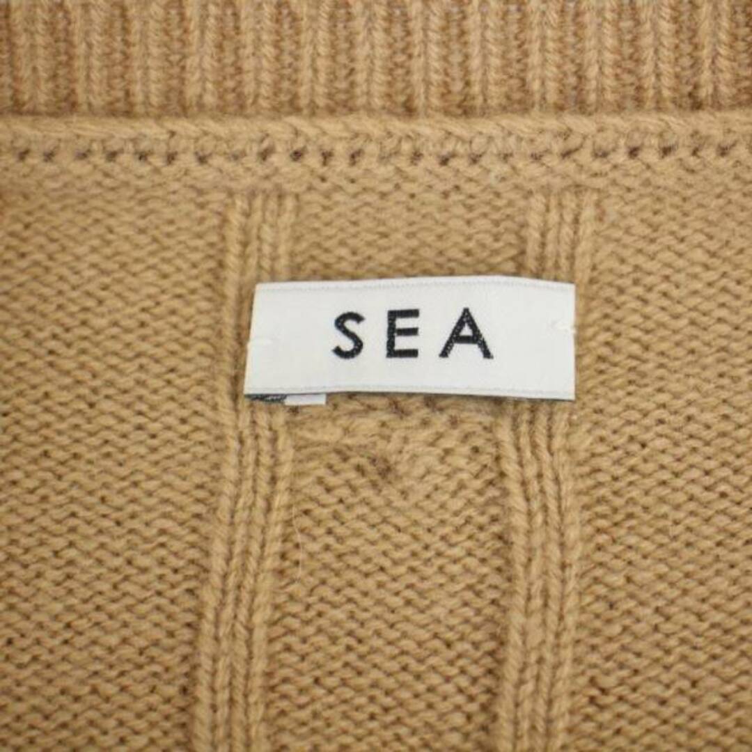 SEA(シー)のシー ダメージ ケーブルニット セーター 長袖 クルーネック F キャメル レディースのトップス(ニット/セーター)の商品写真