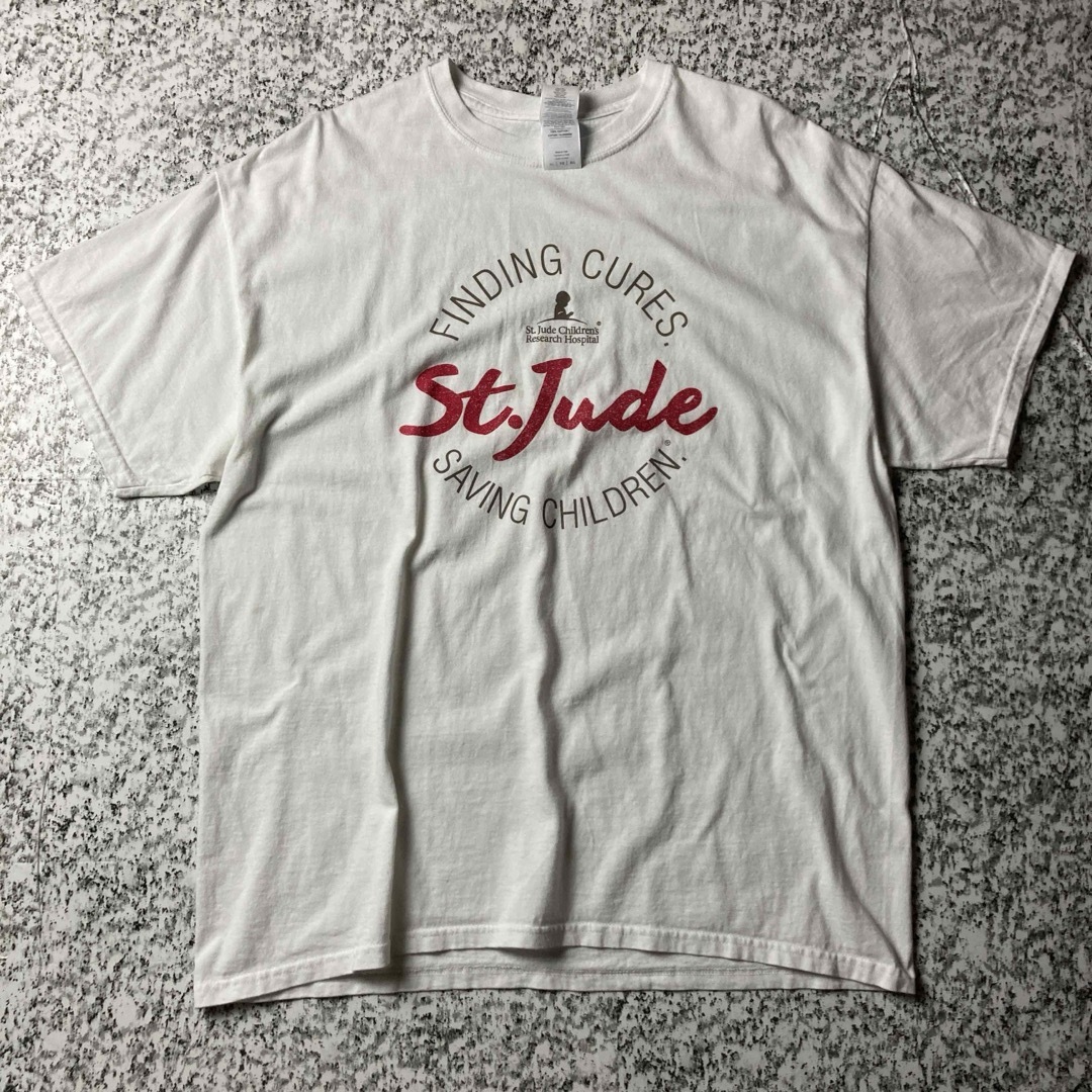 GILDAN(ギルタン)の【グッドレギュラー】st.jude プリントTシャツ セービングチルドレン メンズのトップス(Tシャツ/カットソー(半袖/袖なし))の商品写真