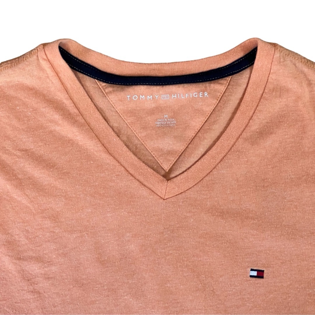 TOMMY HILFIGER(トミーヒルフィガー)のトミーヒルフィガー Vネック ワンポイントロゴ刺繍 TOMMY HILFIGER メンズのトップス(Tシャツ/カットソー(半袖/袖なし))の商品写真
