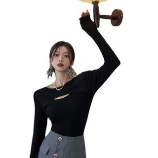 長袖　胸開きトップス　韓国　ＸＬ ブラック　シンプル(ホルターネック)