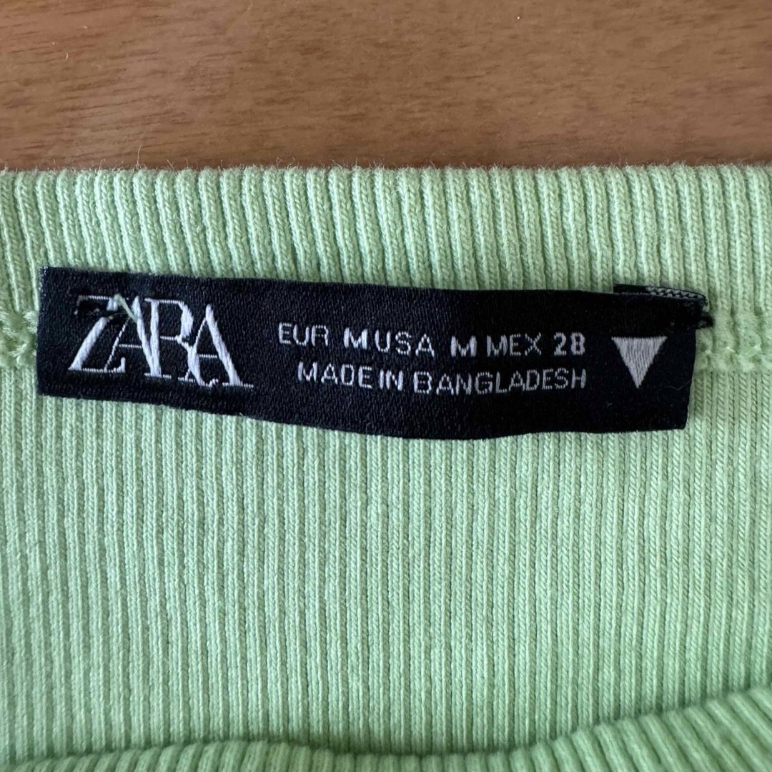 ZARA(ザラ)のZARA キャミソール グリーン レディースのトップス(キャミソール)の商品写真