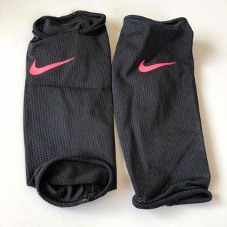 ナイキ(NIKE)のNIKE すねあてカバー　M(その他)