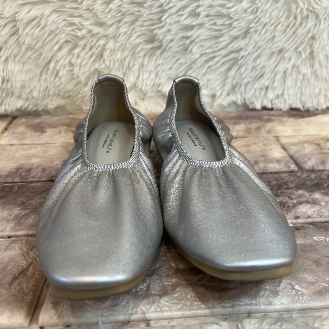 BEAUTY&YOUTH UNITED ARROWS(ビューティアンドユースユナイテッドアローズ)の極美品　ユナイテッドアローズ　バレエシューズ　パンプス　22.5cm レディースの靴/シューズ(バレエシューズ)の商品写真