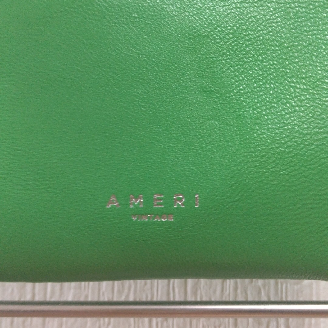 Ameri VINTAGE(アメリヴィンテージ)の美品 アメリヴィンテージ UNDERBAR CHAIN BAGグリーン レディースのバッグ(ショルダーバッグ)の商品写真