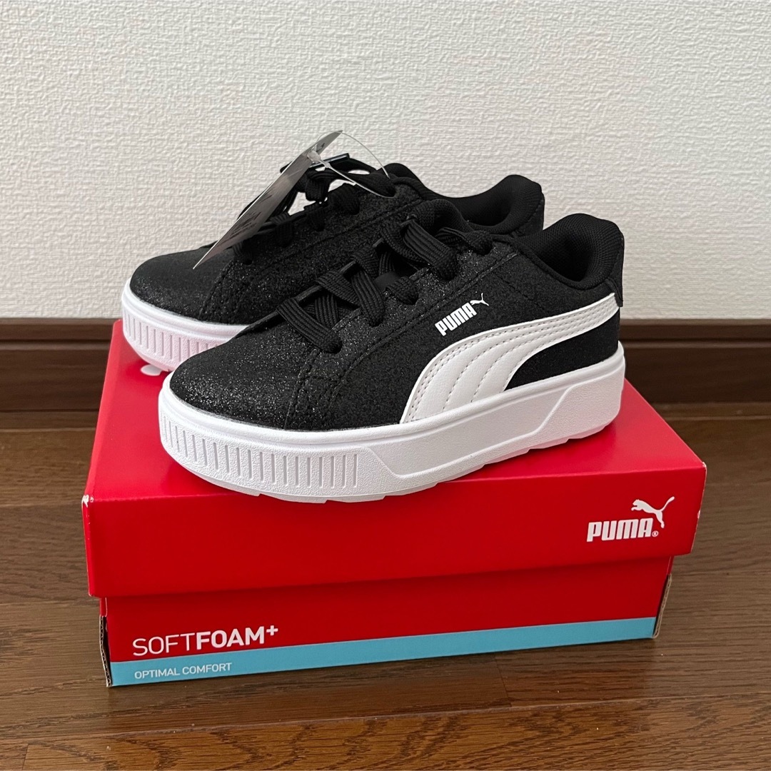 PUMA(プーマ)の【新品】PUMA*スニーカー ラメ キッズ 子供 ブラック キラキラ* キッズ/ベビー/マタニティのキッズ靴/シューズ(15cm~)(スニーカー)の商品写真