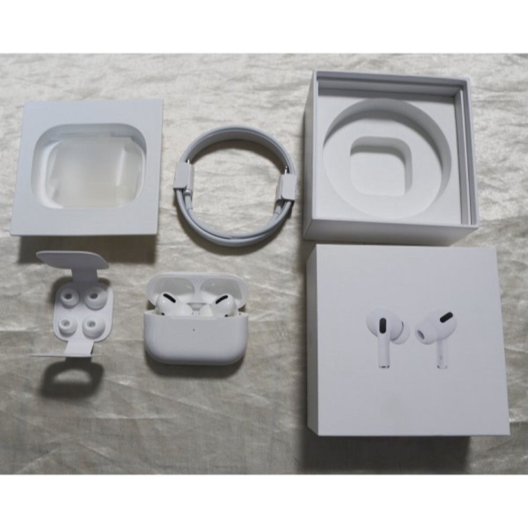 Apple(アップル)のAPPLE AirPods Pro 第1世代MWP22ZA/A スマホ/家電/カメラのオーディオ機器(ヘッドフォン/イヤフォン)の商品写真
