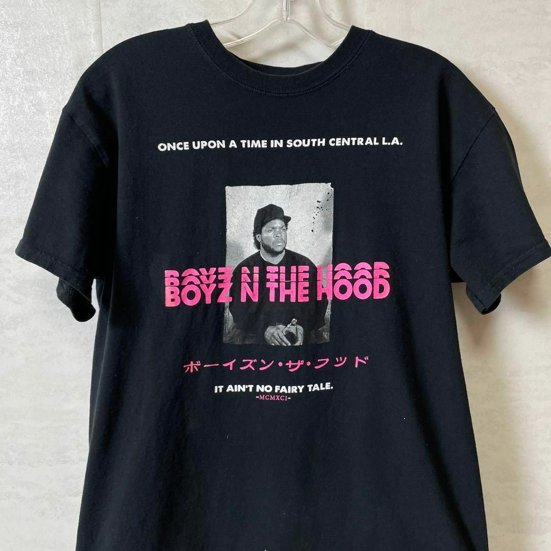 MUSIC TEE(ミュージックティー)のアイスキューブ　カタカナロゴ　サイズＭ　ボーイズンザフッド　黒ブラックメンズ古着 メンズのトップス(Tシャツ/カットソー(半袖/袖なし))の商品写真