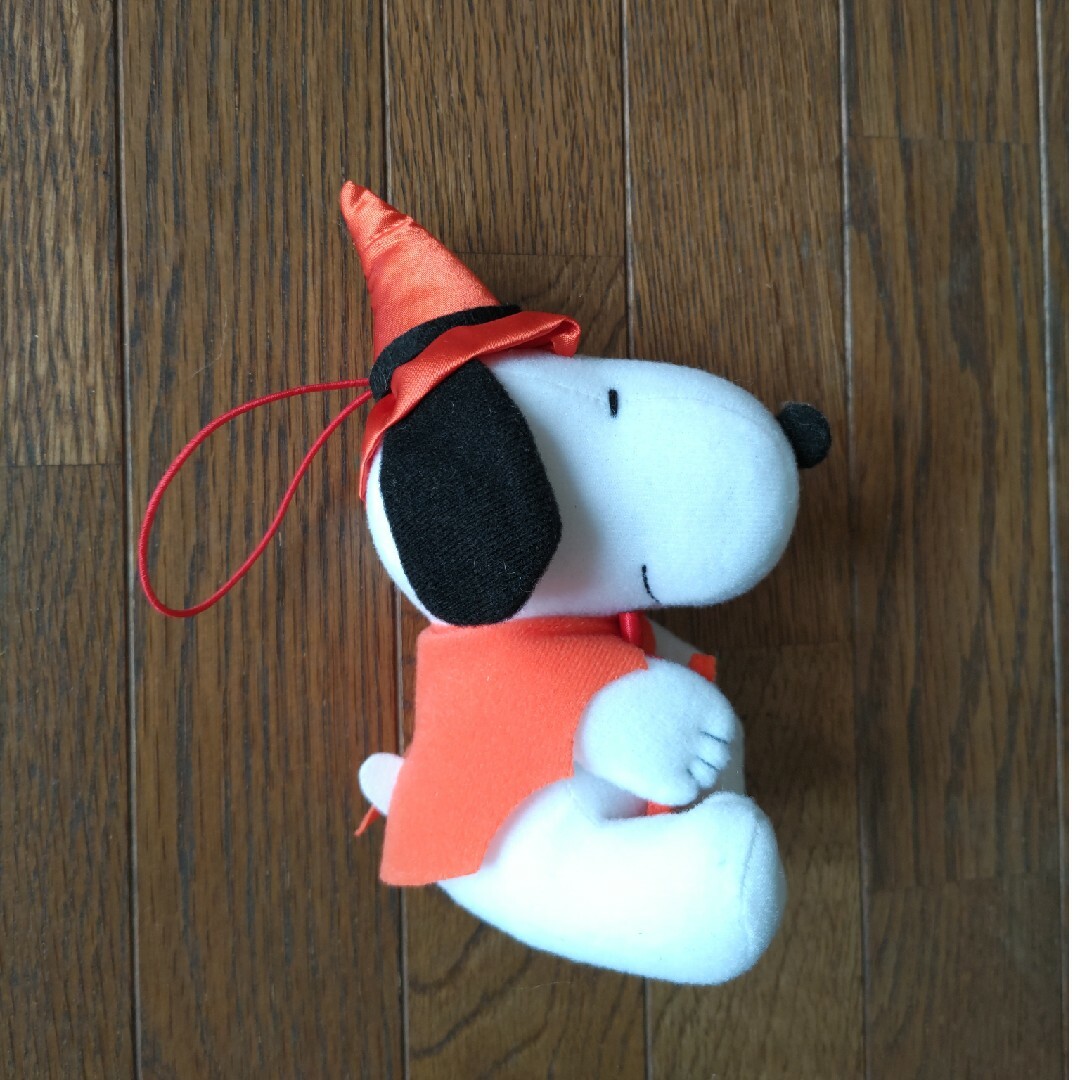 SNOOPY(スヌーピー)のSNOOPYスヌーピー　ハロウィン限定　ぬいぐるみ　キーホルダー　ストラップ エンタメ/ホビーのおもちゃ/ぬいぐるみ(キャラクターグッズ)の商品写真